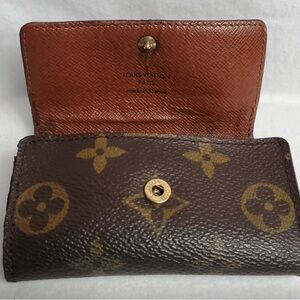 Louis Vuitton Monogram Canvas Key Holder